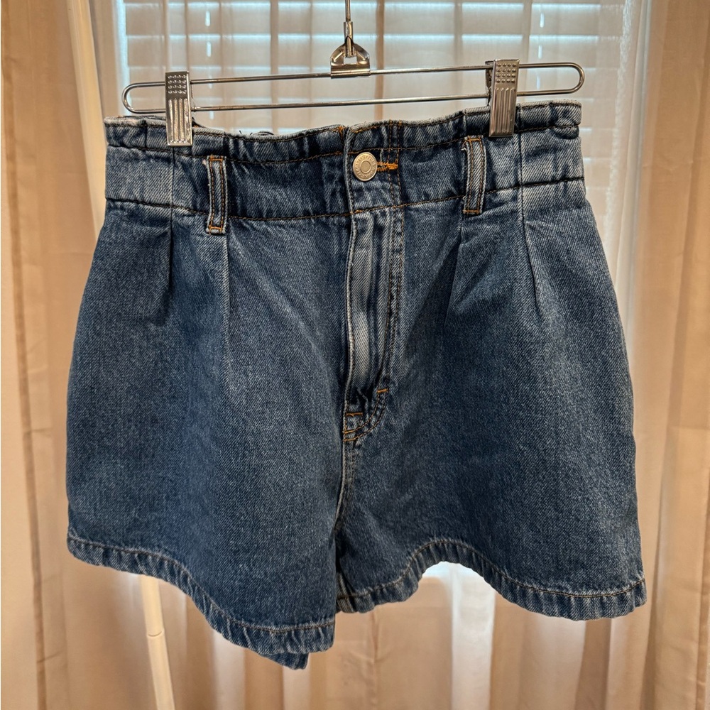 Pull & Bear Paperbag Waist Denim Shorts (Size Medium)